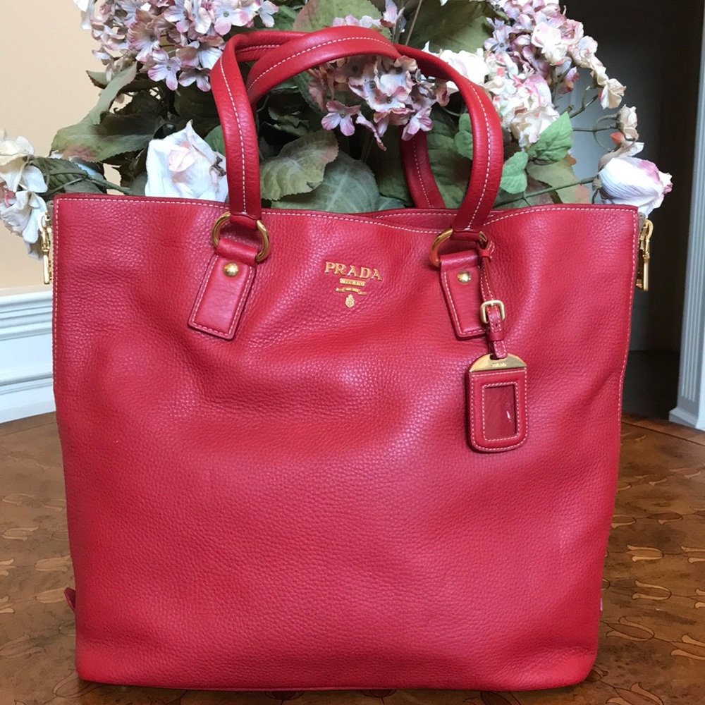 *Brand New Never Worn*Prada Red Bag
